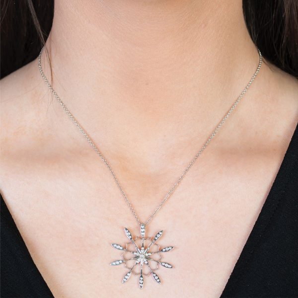 White Gold Diamond Large Velvet Leaf Pendant