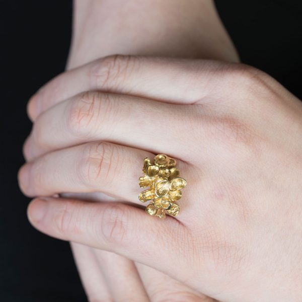 Yellow gold falling leaf ring