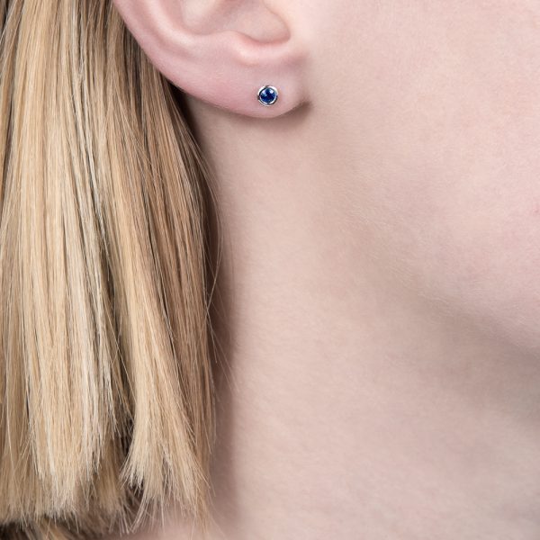 White gold sapphire raindrop stud earrings
